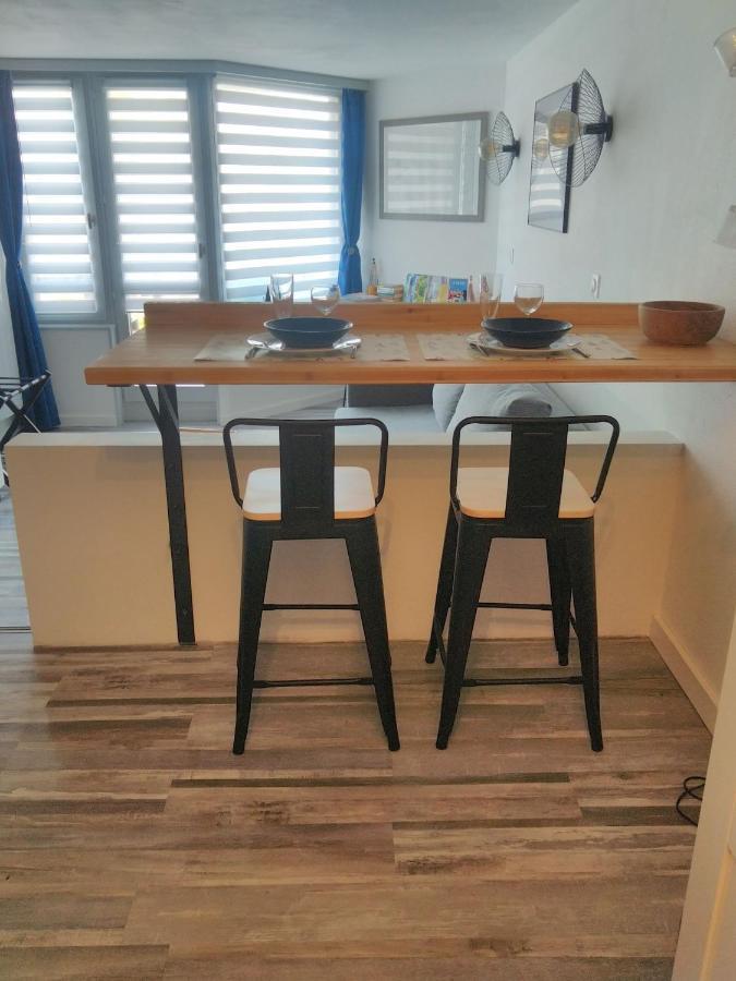 Studio Deauville-Les Marinas,Vue Mer Et Bassin Екстериор снимка